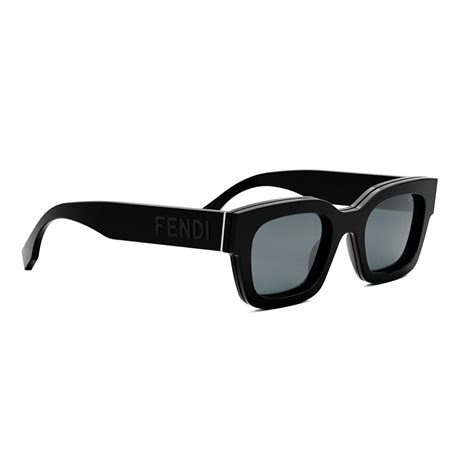 Fendi FE40119I Sunglasses .